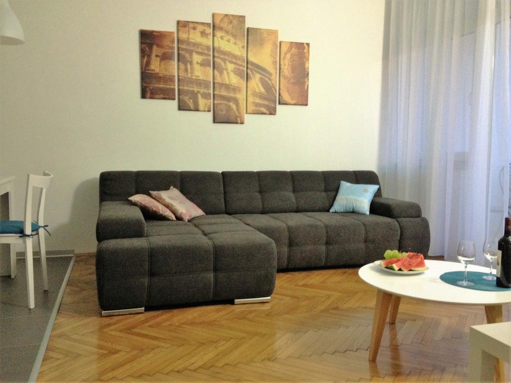 Arenacentar Apartments Pula Exterior foto