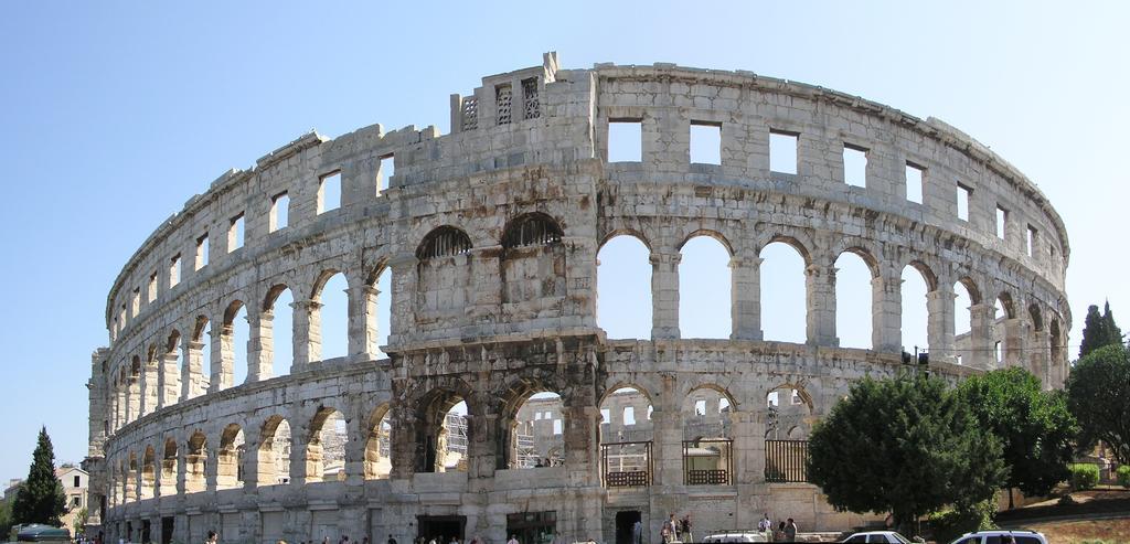 Arenacentar Apartments Pula Exterior foto